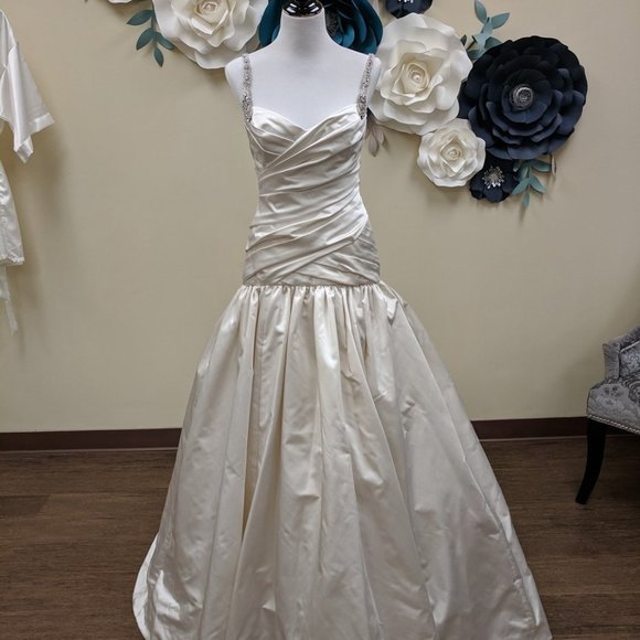Kenneth Pool Wedding Dress Size 8 - 6 - Picture 1 of 9